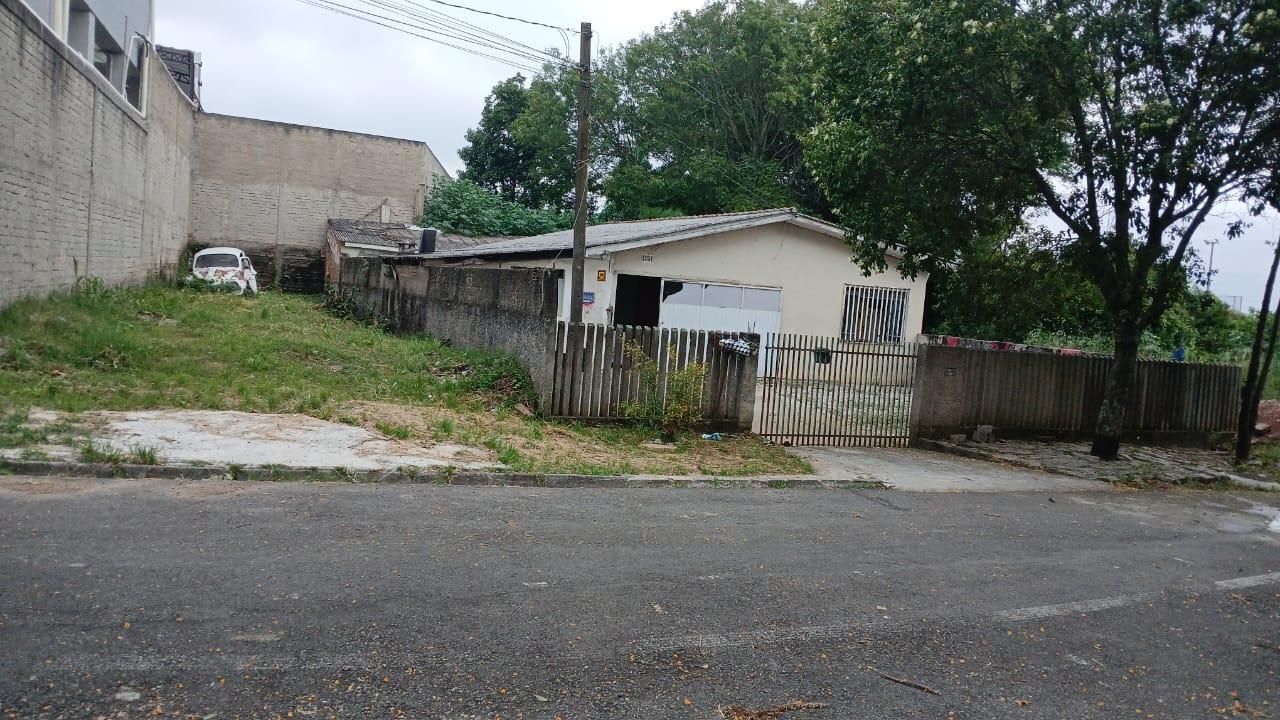 Terreno à Venda no Pinheirinho com 770 m  em Rua Sem Saída Pró...