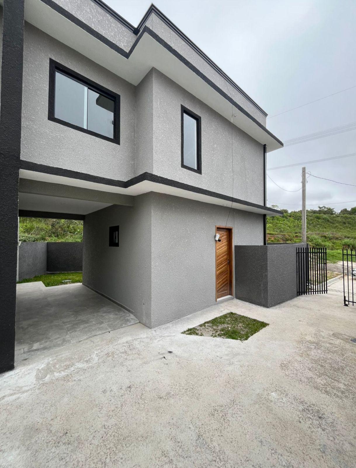 Sobrado no Vitória Régia com 2 Quartos e Possibilidade de Compra Sem Entrada