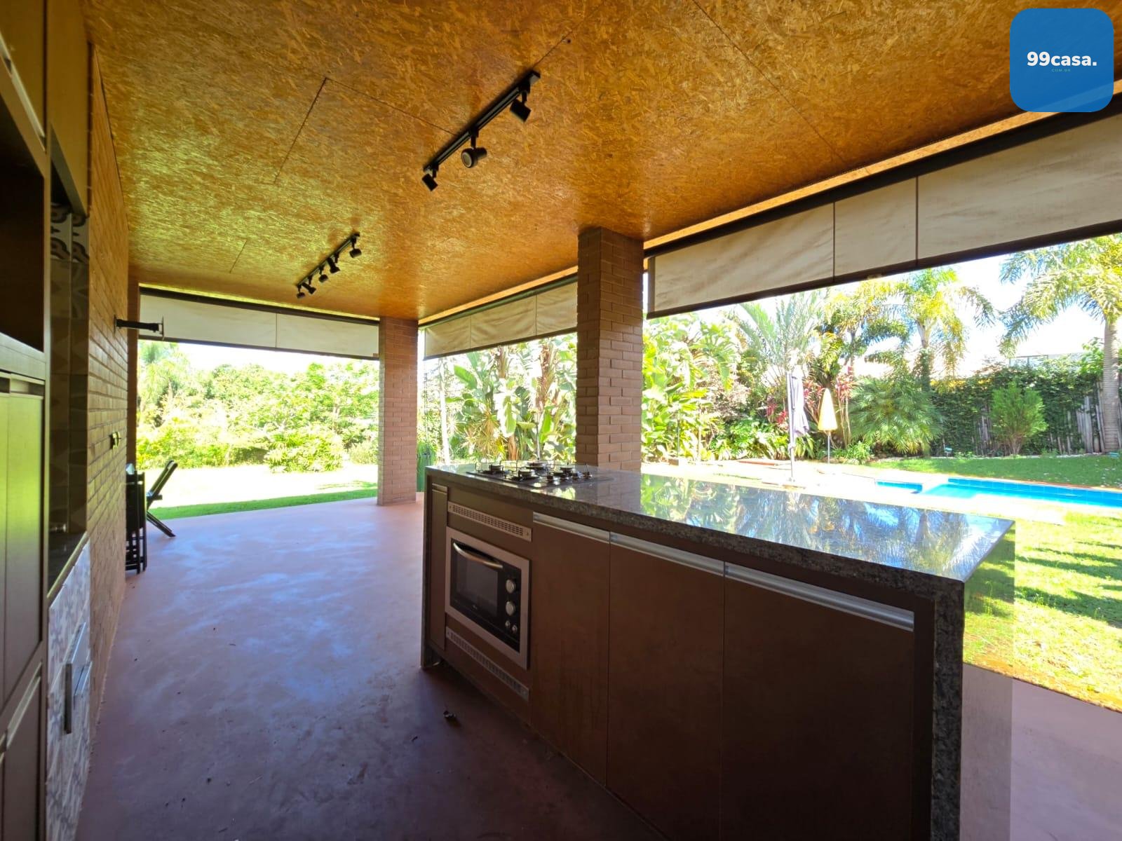 Chácara à Venda em condomínio fechado com piscina e portaria 2...