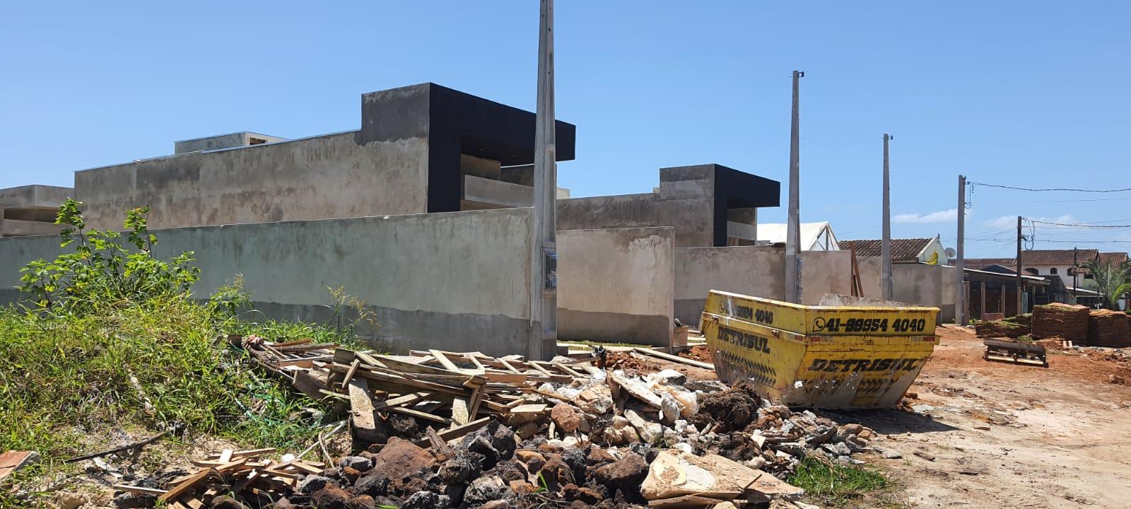 Casa Nova com Piscina e Pé-Direito Alto no Litoral de Guaratuba