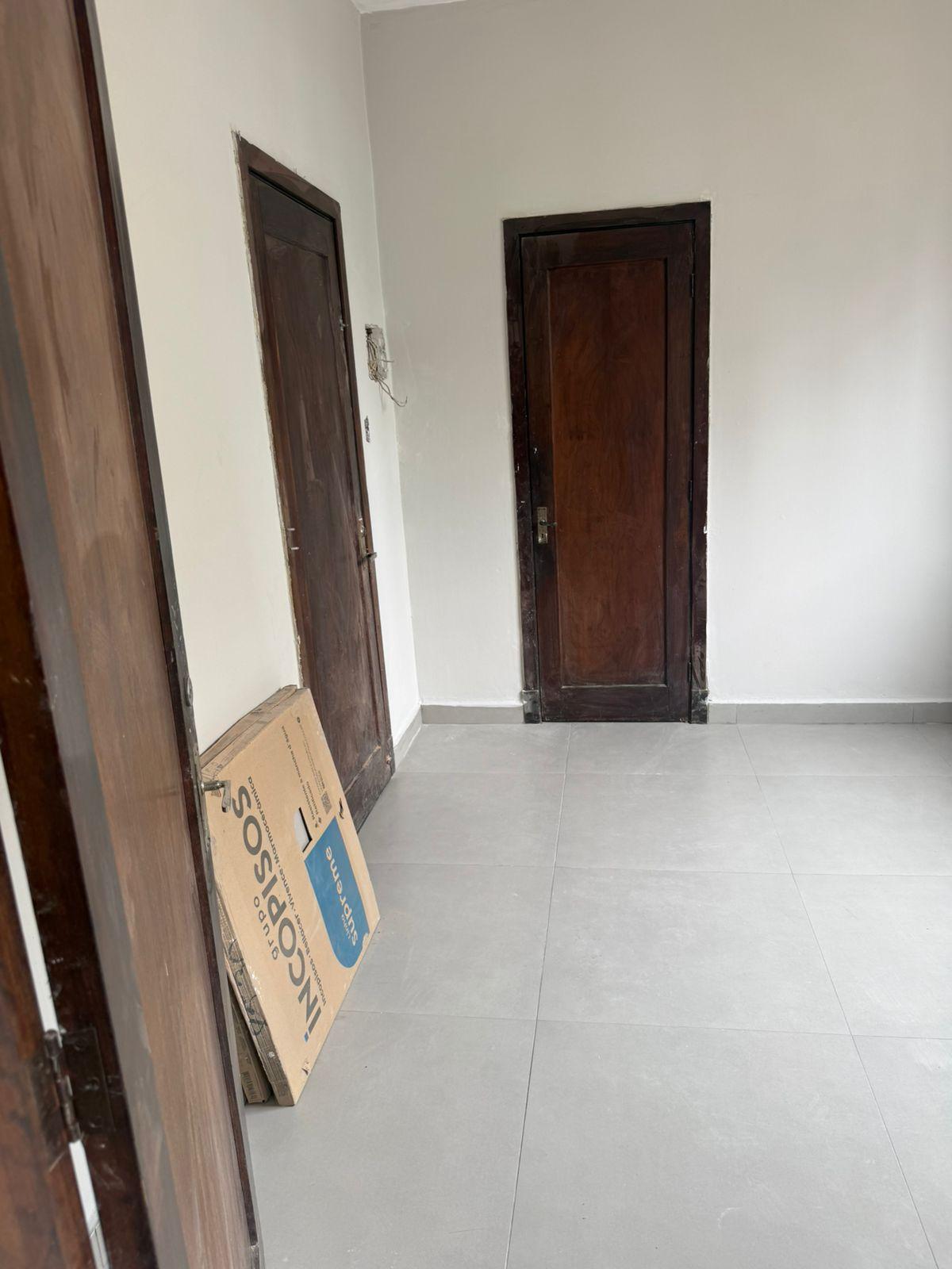 Sala Comercial no Centro de Curitiba com Copa e BWC  Rua XV de...