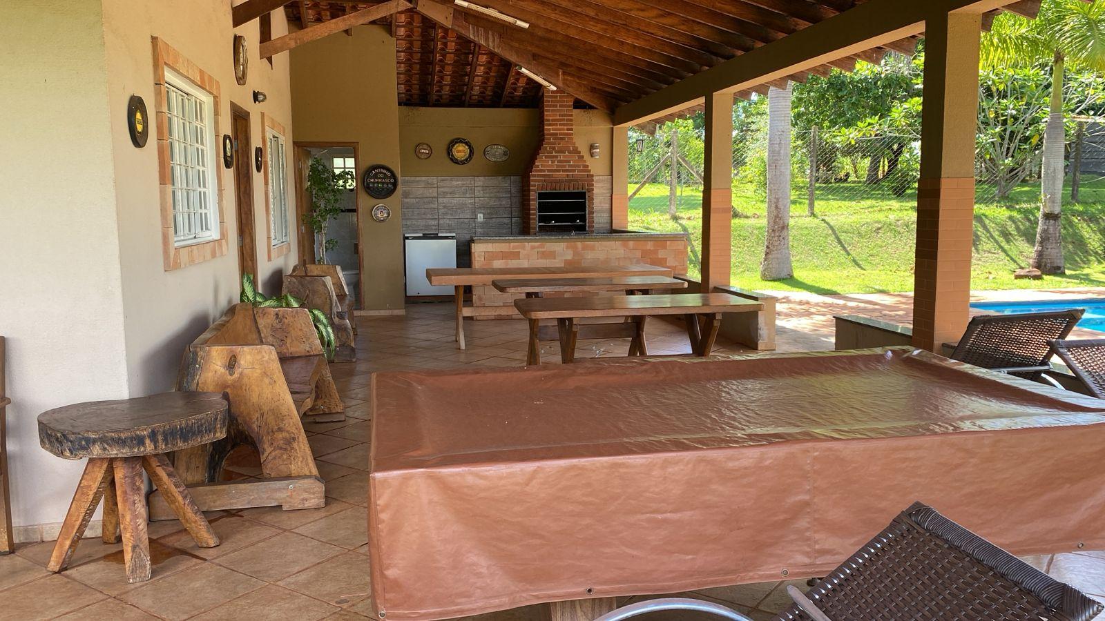 Casa à Venda no Estância Cabral em Londrina com 3 Quartos e Te...