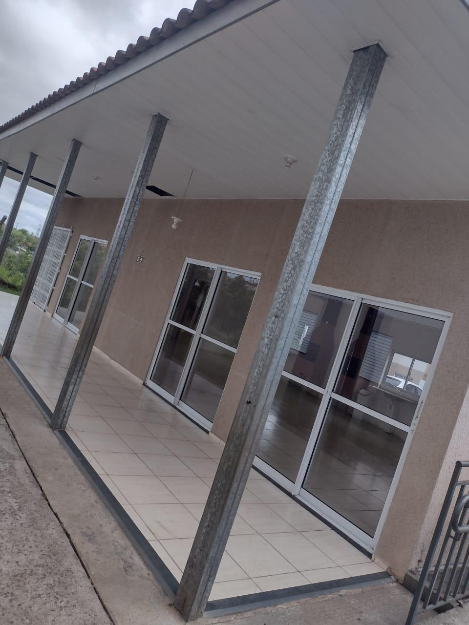 Apartamento Barato à Venda em Campo Largo com 2 Quartos, Garag...