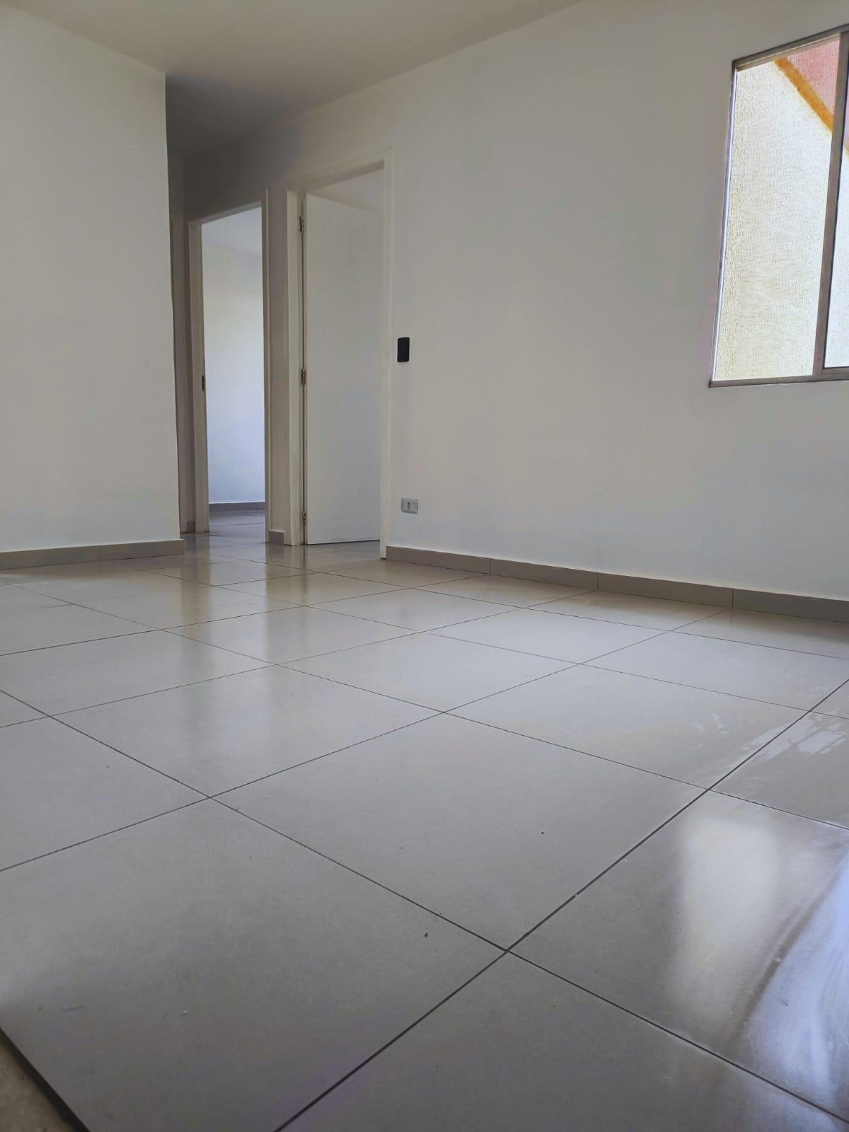 Apartamento Reformado à Venda na Fazenda Rio Grande | 2 Quarto...