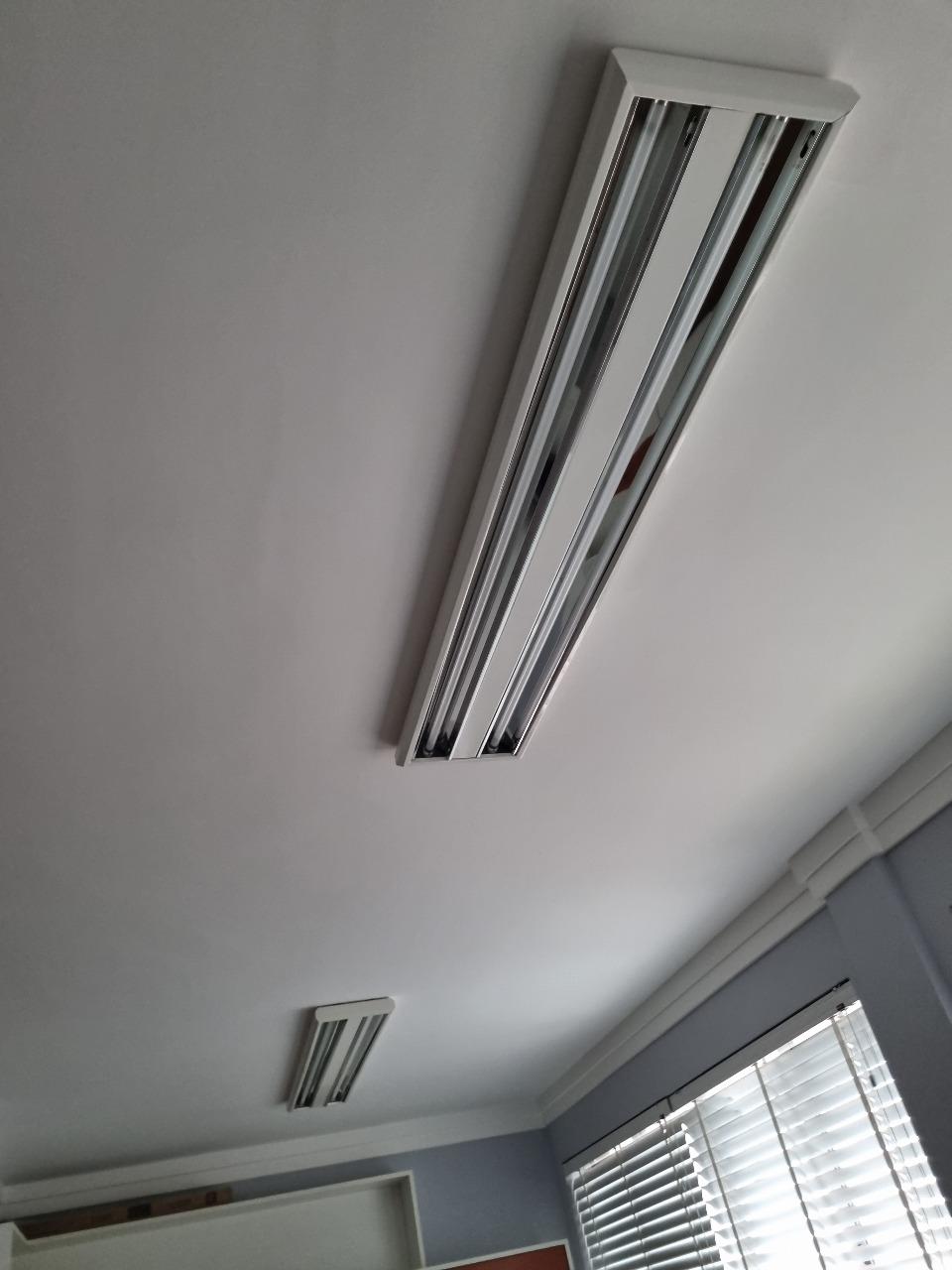 Sala Comercial Mobiliada à Venda no Centro, Próxima ao Teatro ...