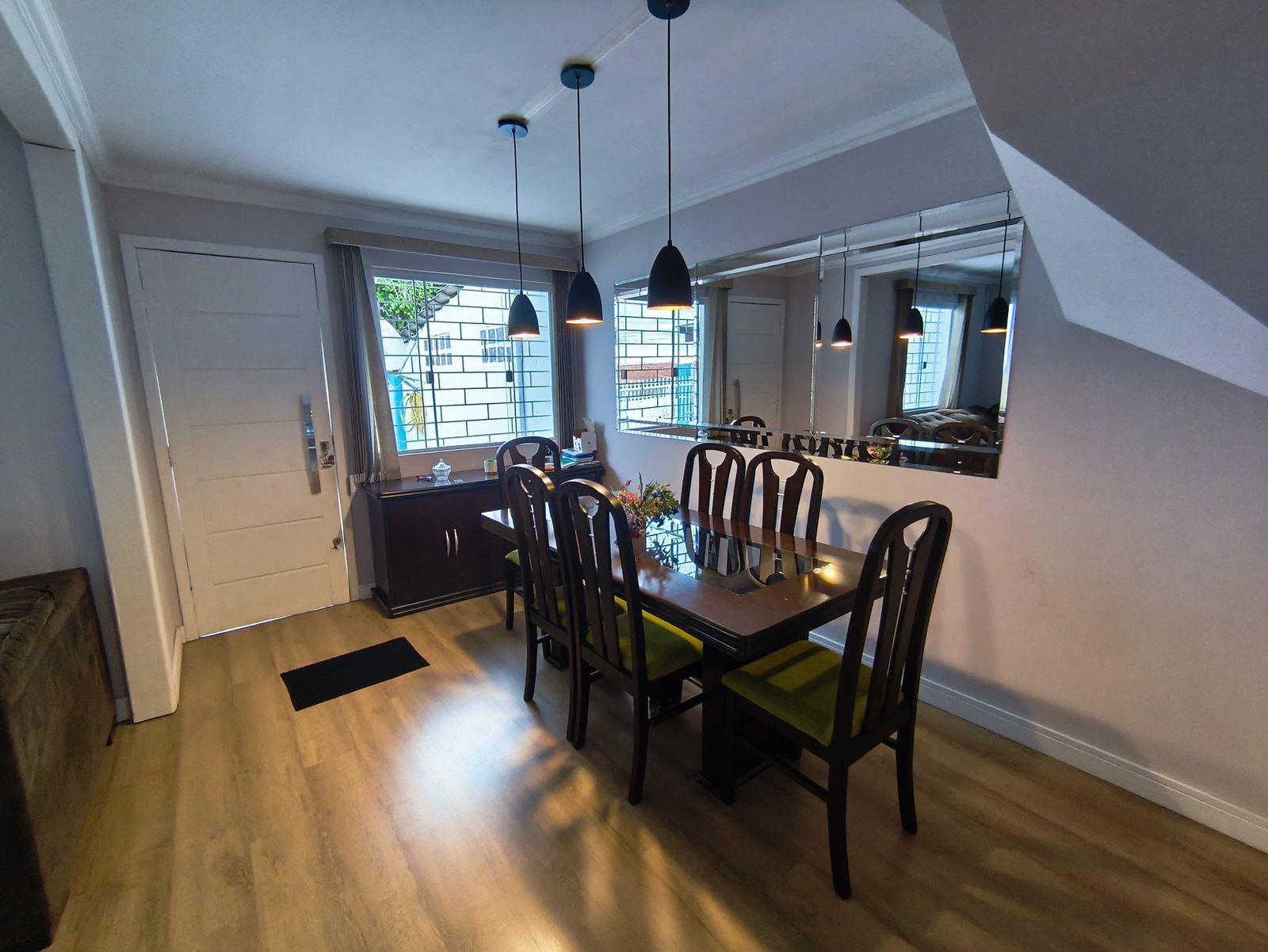 Casa com Suíte, Espaço Gourmet e Excelente Acabamento  Pronta ...