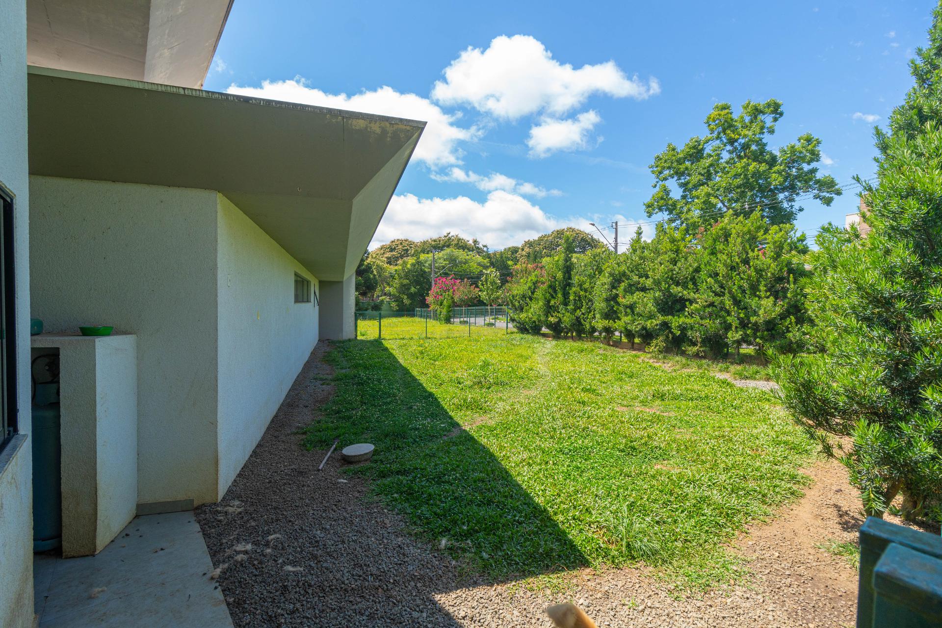 Casa térrea de alto padrão no Condomínio Iraí em Quatro Barras...