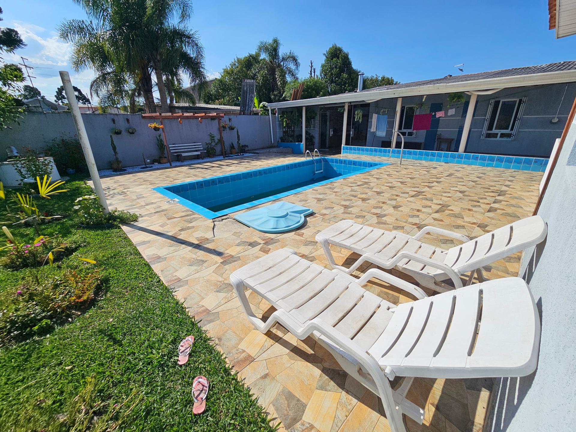 Casa com Piscina, Espaço Gourmet e Terreno de 675m  em São Jos...