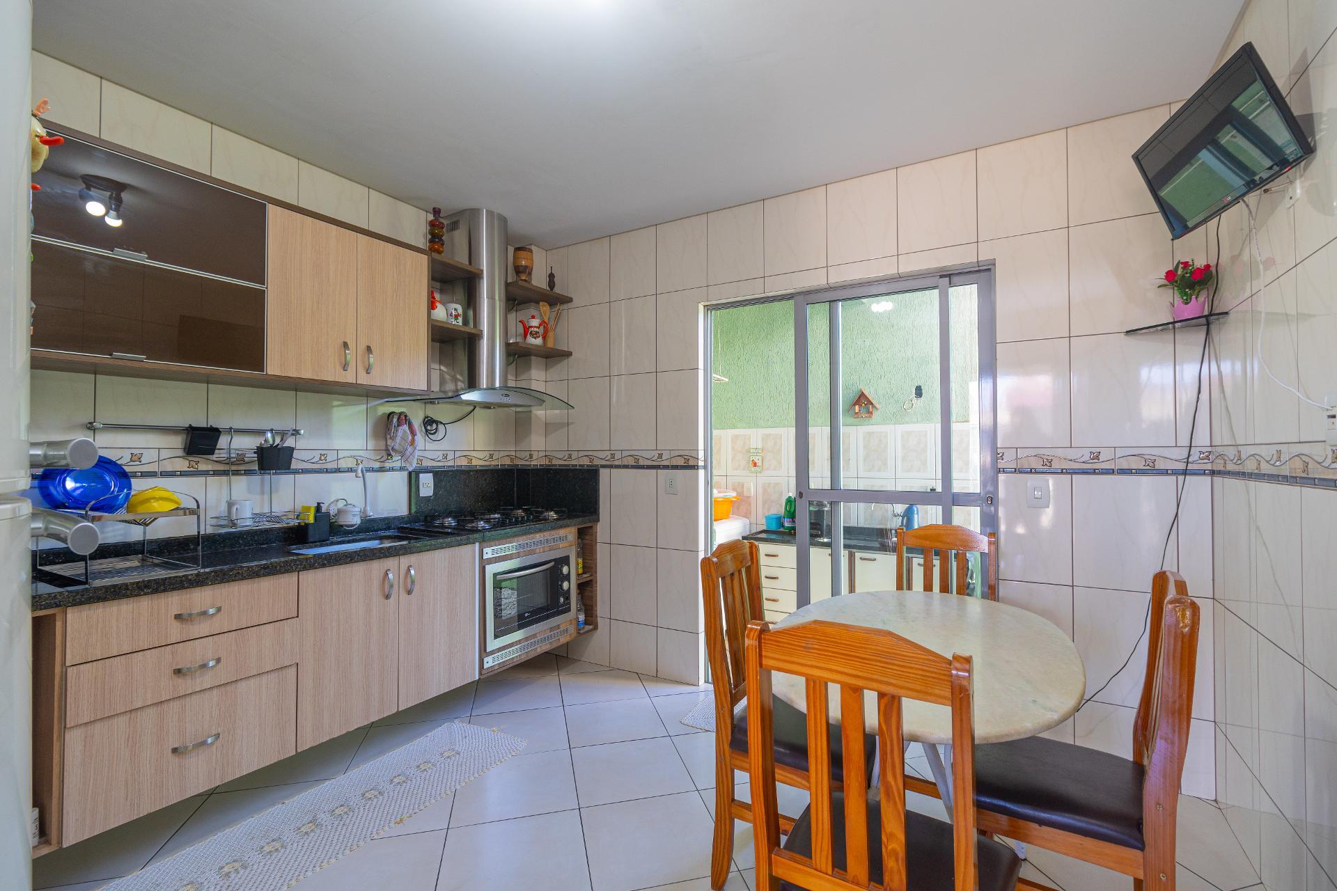 Imóvel Versátil no Sítio Cercado | Sobrado Triplex   Edificaçã...