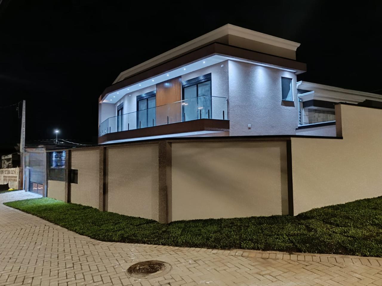 Apartamento ? venda na Rua Comendador Miro, com 3 quartos, 1 s...