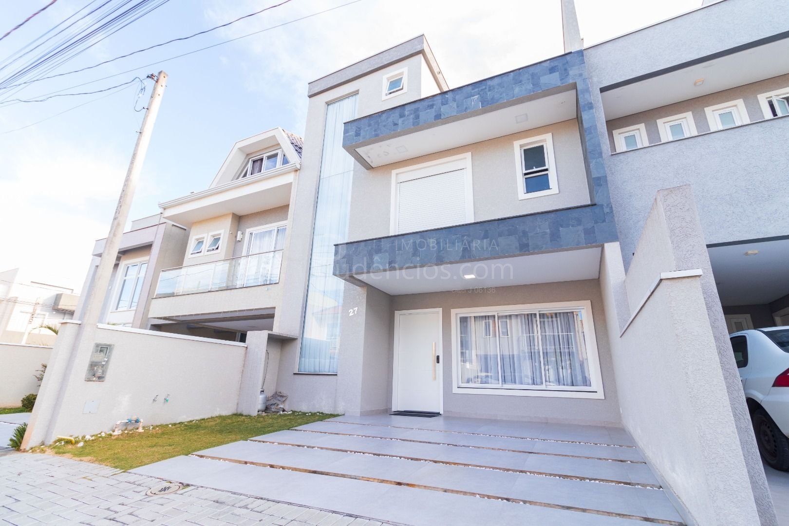 Sobrado Triplex Novo no Campo Comprido CIC com Terraço, Churra...