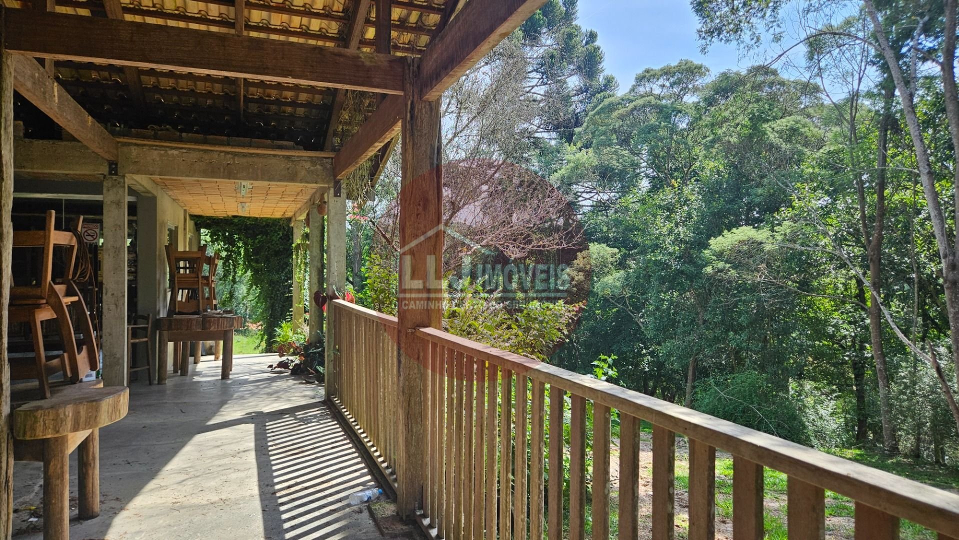 Chácara com Restaurante, Lago e Estrutura Completa em São José dos Pinhais