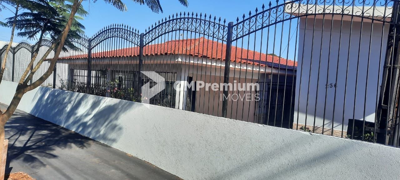 Casa com 2 dormitórios à venda, 170 m² por R$ 440.000,00 - Con...