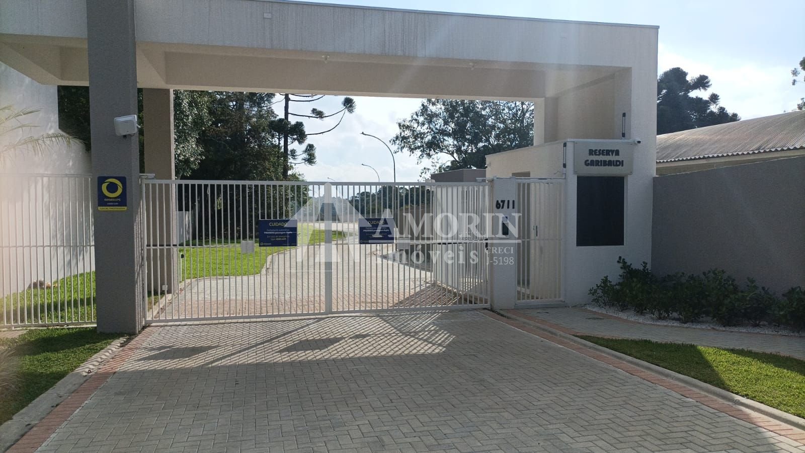 Terreno à venda, em Condomínio, no - Barreirinha - Curitiba PR