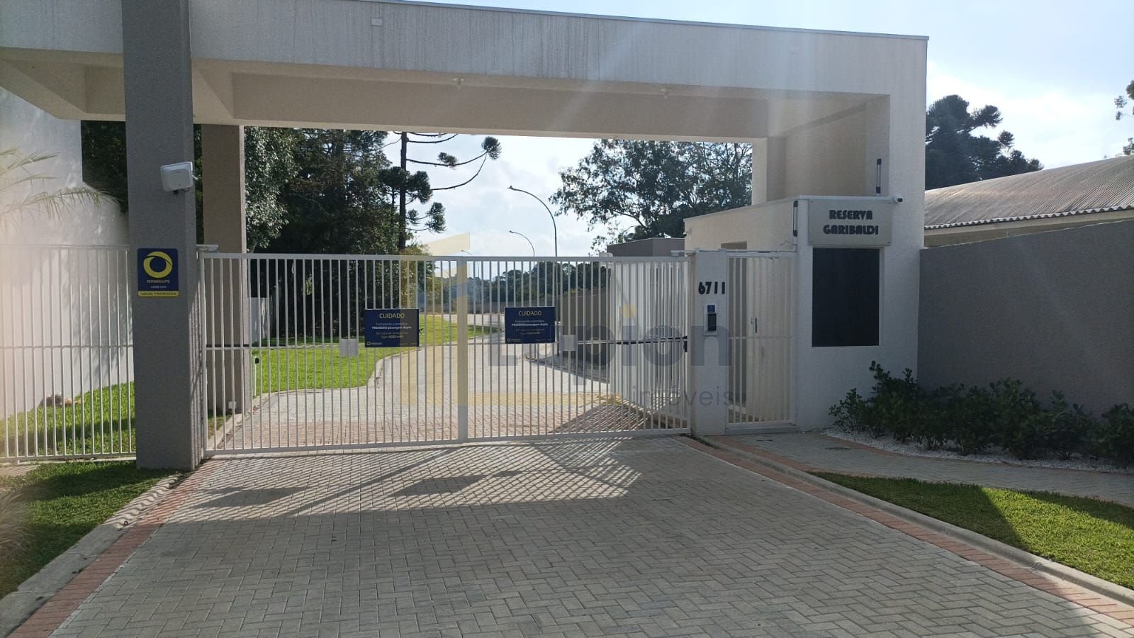 Terreno à venda, em Condomínio, no - Barreirinha - Curitiba PR