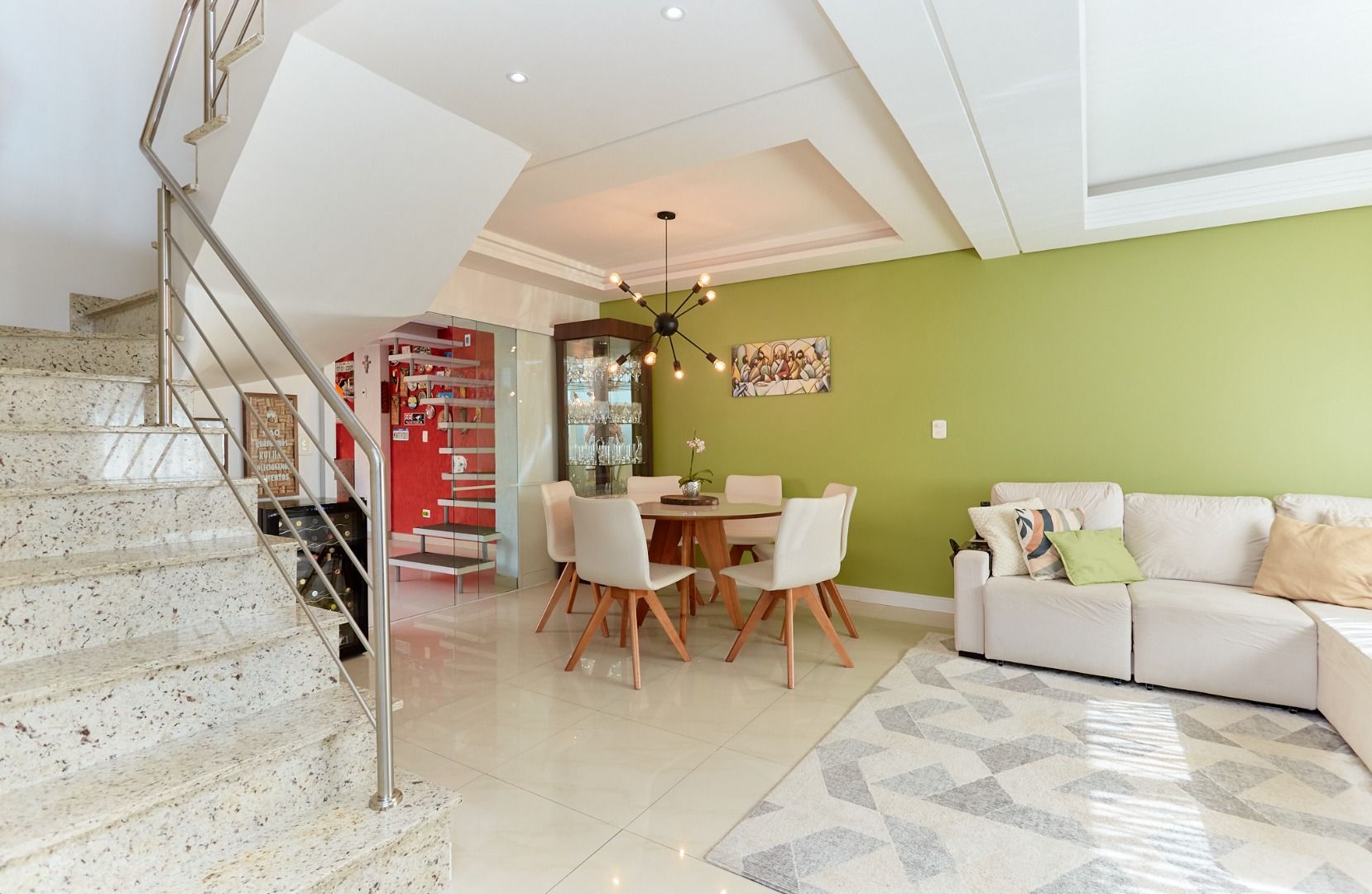 Sobrado Triplex no Portão com Espaço Gourmet e Ático, Condomín...