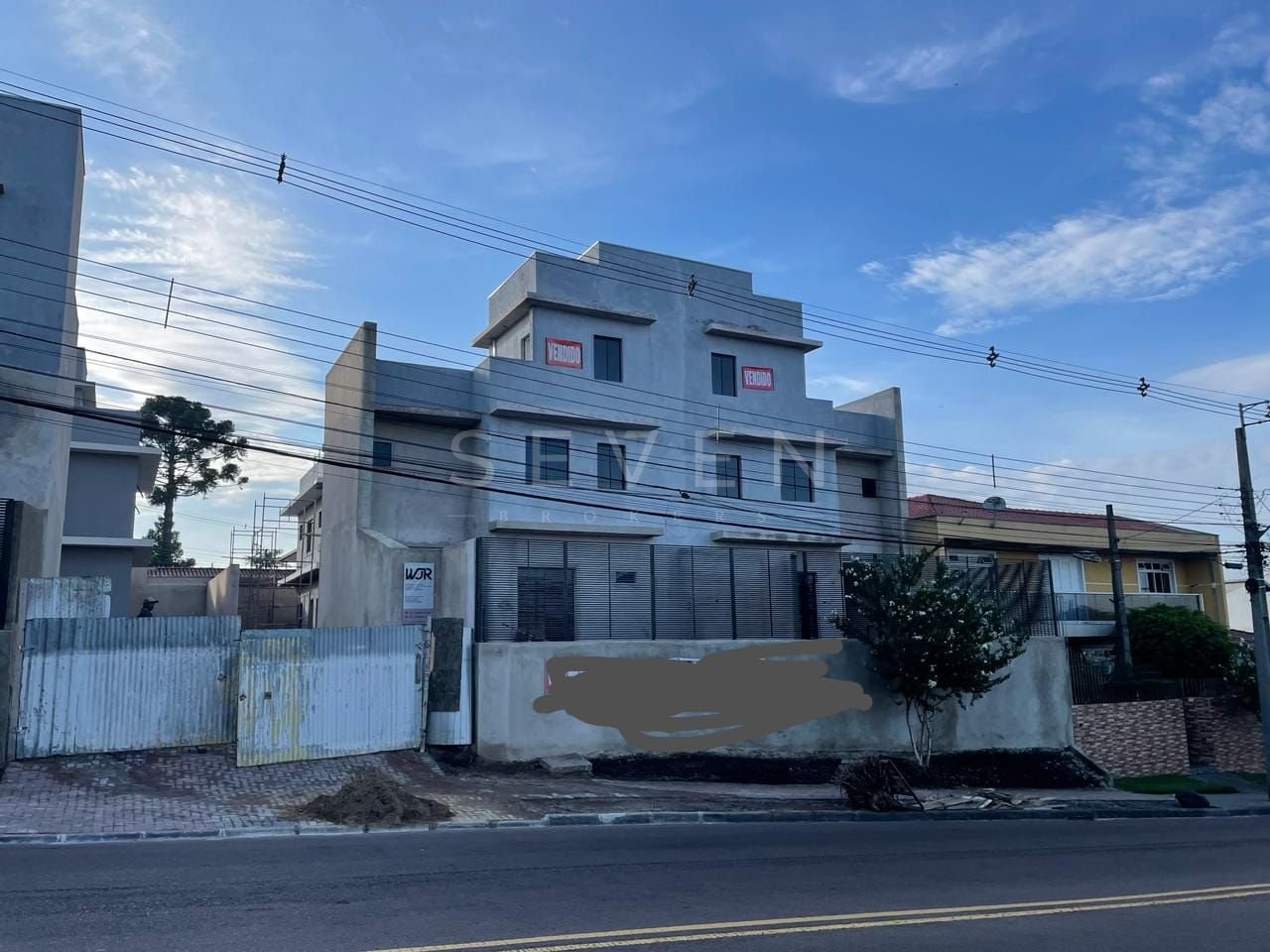 Sobrados Triplex Novos no Hauer, 3 Quartos, Suíte, Terraço e 2...