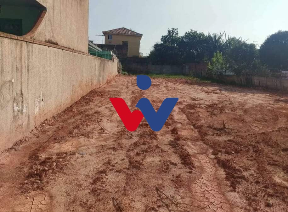 Terreno à venda, 770 m  por R  980.000,00 - Hauer - Curitiba PR