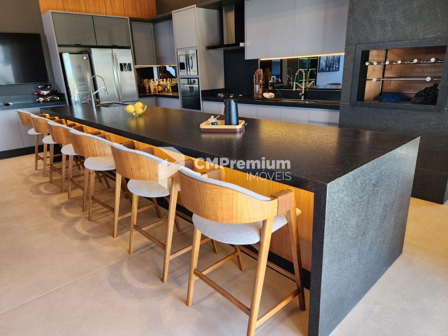 Casa com 4 dormitórios à venda, 319 m² por R$ 3.500.000,00 - P...