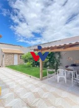 Casa com 3 dormitórios à venda, 399 m  por R  799.000,00 - Bal...