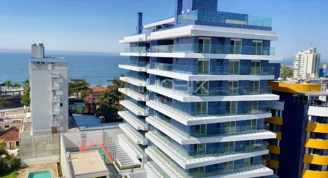 Apartamento com 3 dormitórios à venda, 200 m  por R  2.400.000...