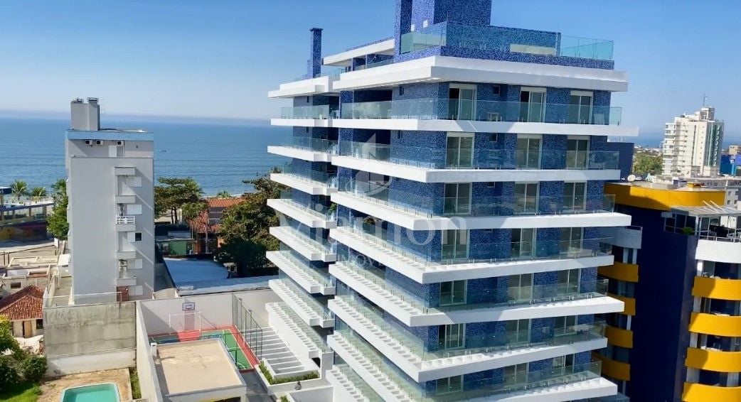 Apartamento com 3 dormitórios à venda, 200 m  por R  2.400.000...