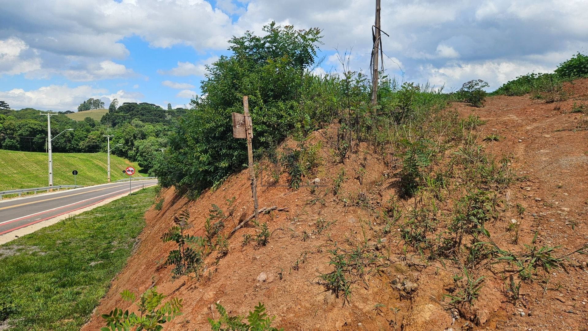 Chácara de 21.850 m  próxima a Araucária  refúgio ideal para m...