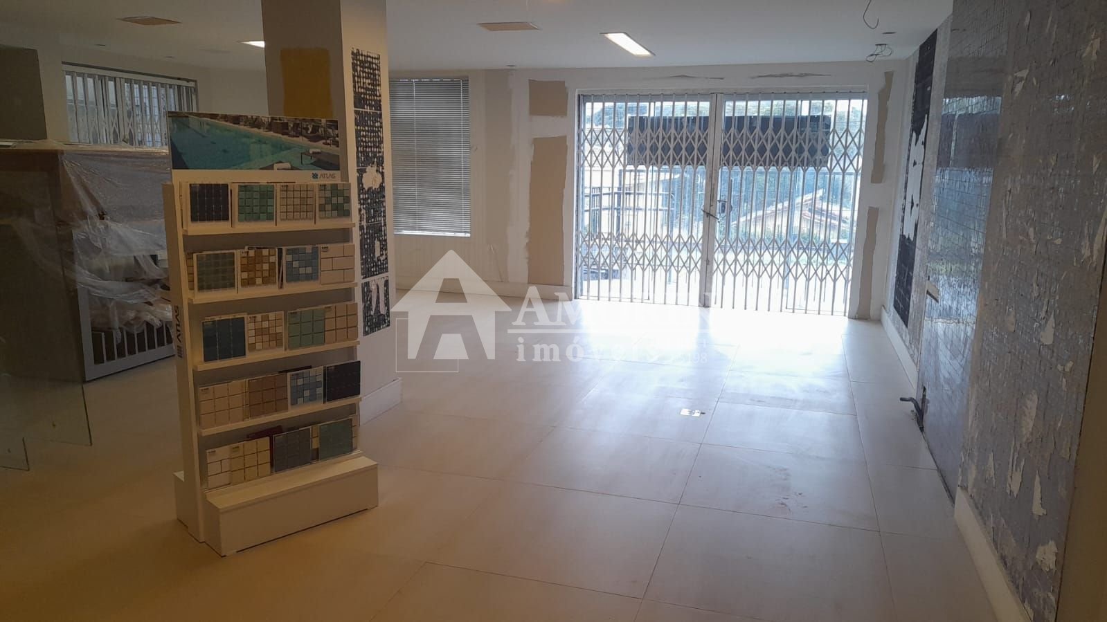 Casa à venda, 298 m  por R  1.400.000,00 - Mercês - Curitiba PR
