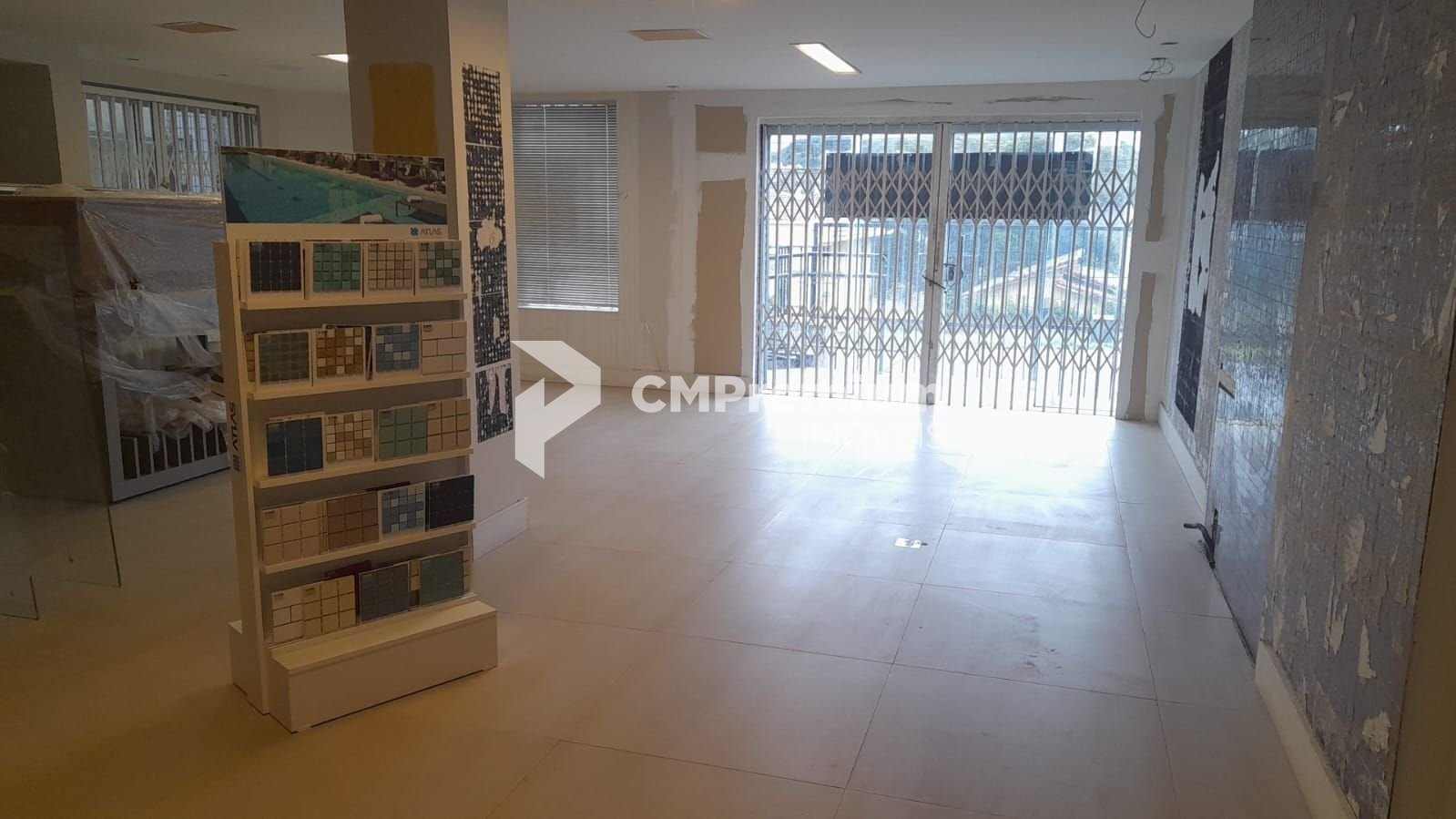 Casa à venda, 298 m  por R  1.400.000,00 - Mercês - Curitiba PR