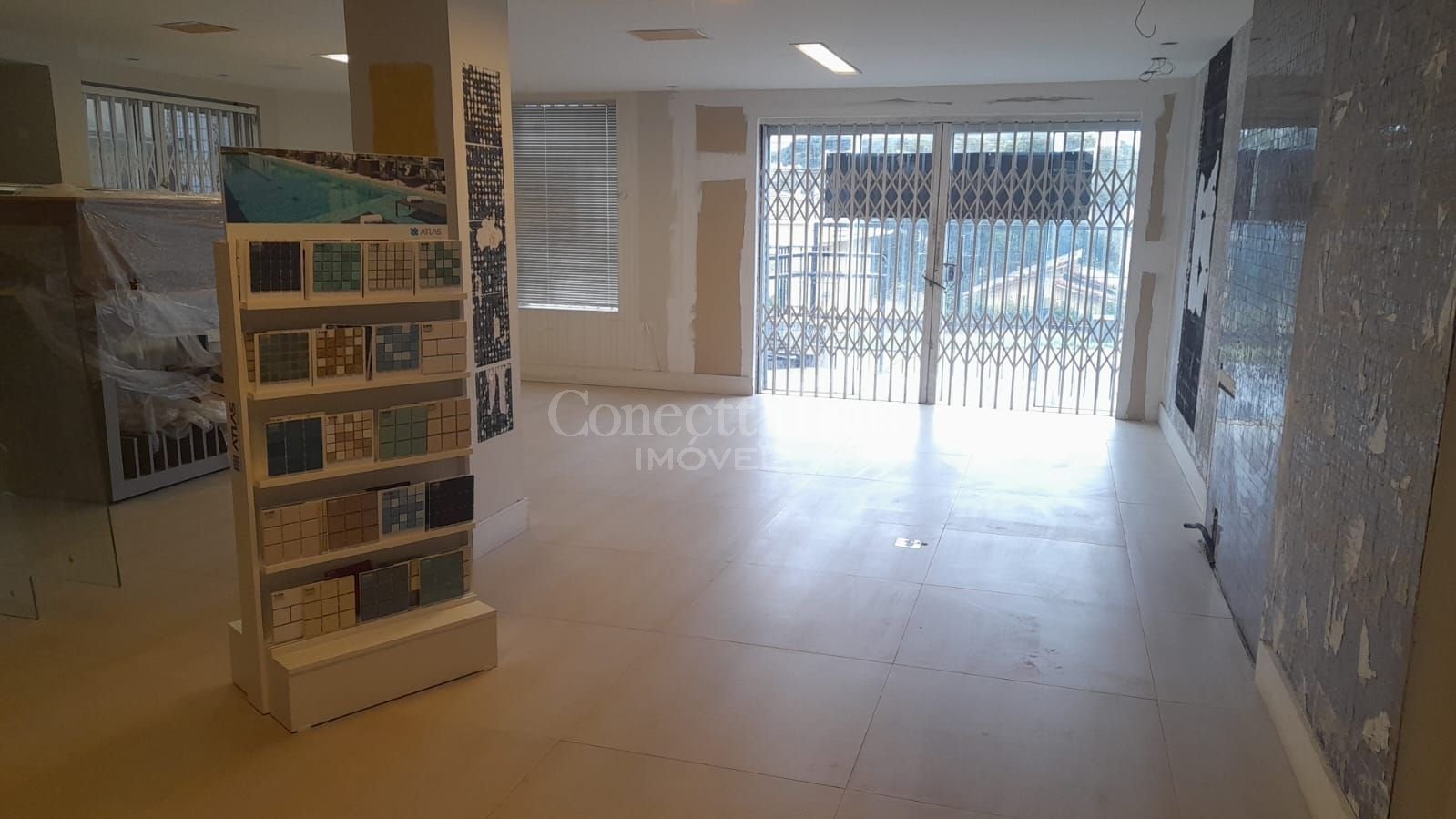 Casa à venda, 298 m  por R  1.400.000,00 - Mercês - Curitiba PR