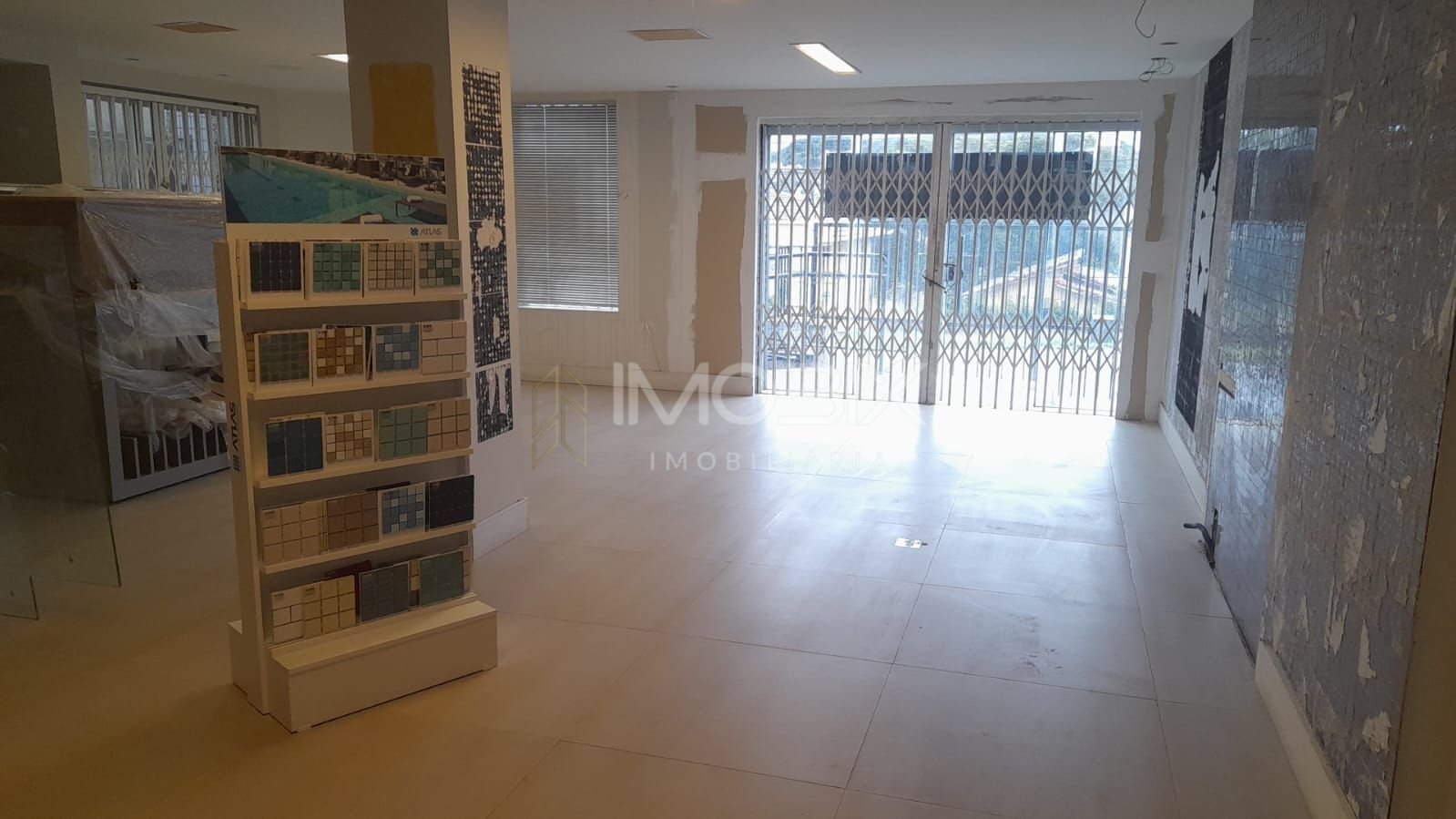 Casa à venda, 298 m  por R  1.400.000,00 - Mercês - Curitiba PR