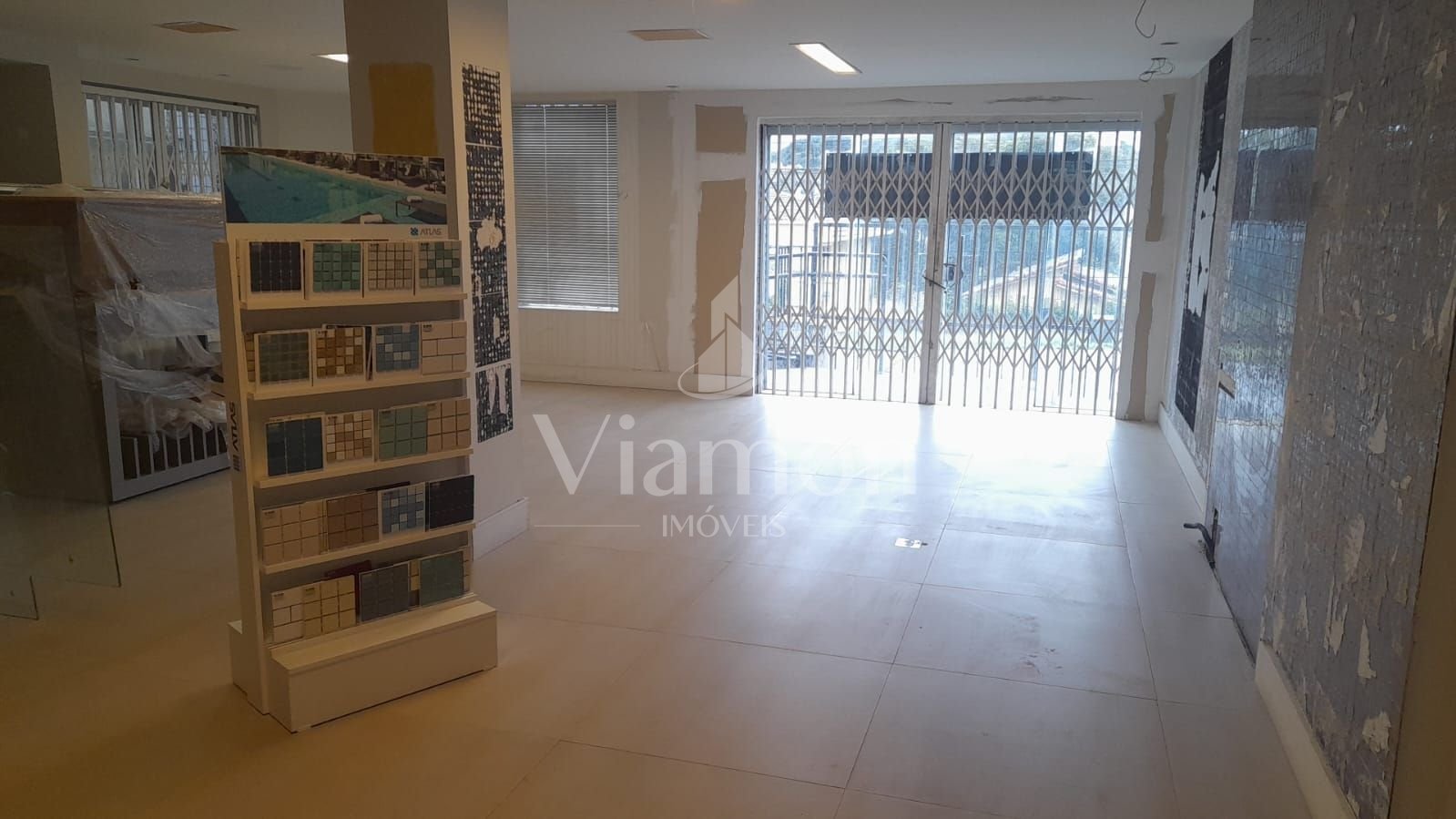 Casa à venda, 298 m  por R  1.400.000,00 - Mercês - Curitiba PR