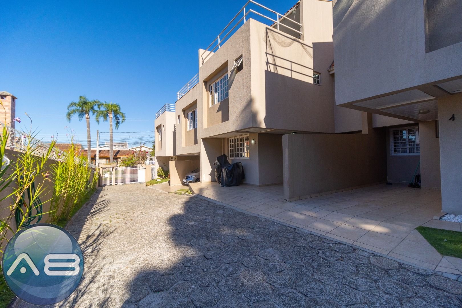 Sobrado com 3 dormitórios à venda, 129 m  por R  665.000,00 - ...