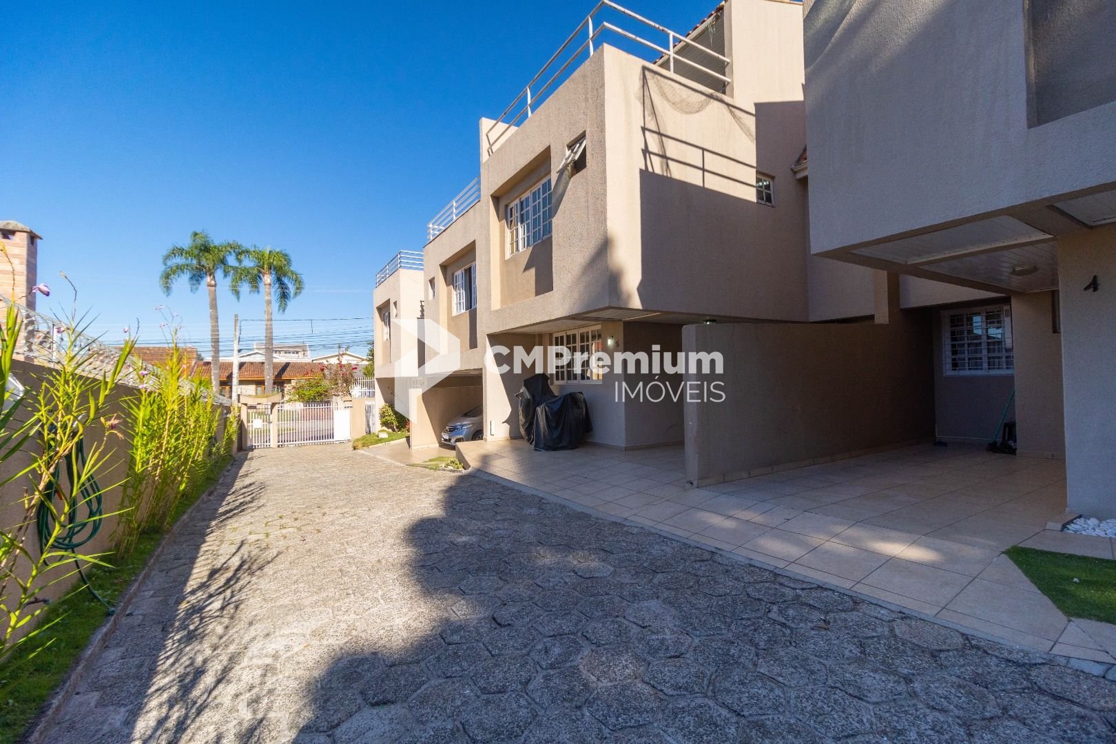 Sobrado com 3 dormitórios à venda, 129 m  por R  665.000,00 - ...