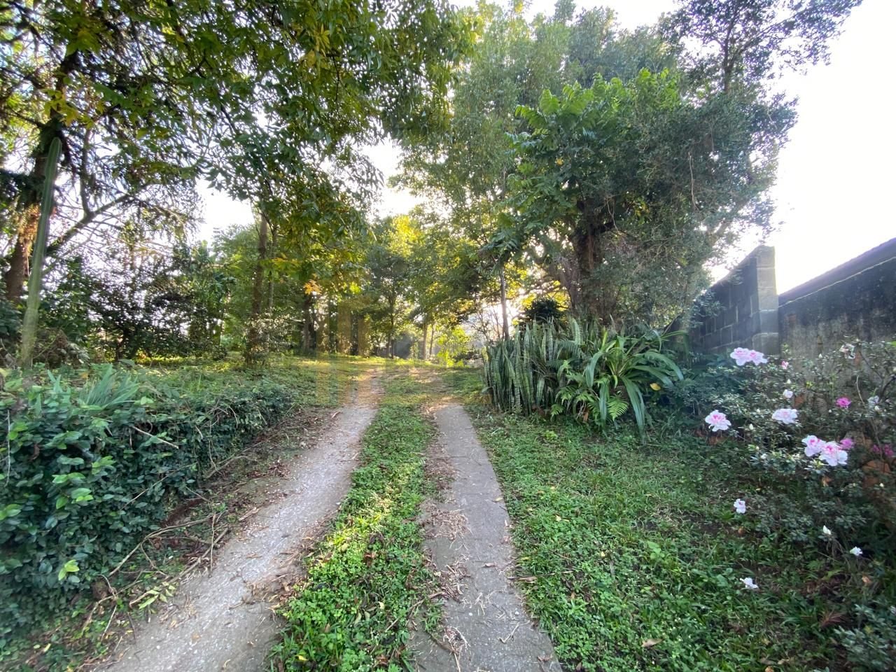 Terreno com 763m  no Portão, Ideal para Condomínio ou Moradia,...