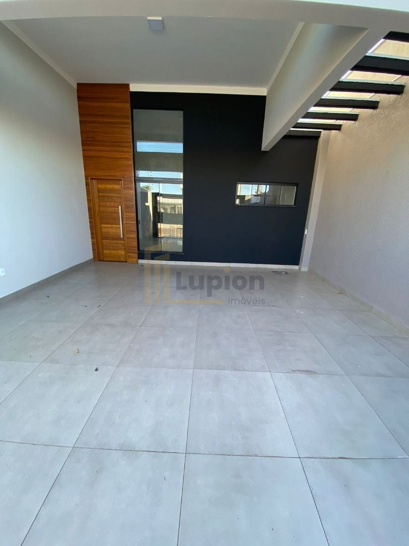 Casa com 3 dormitórios à venda, 104 m² por R$ 450.000,00 - Jar...