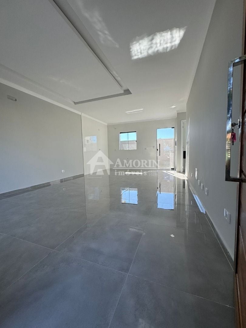 Lindo Sobrado 120m  em Araucária  3 Quartos e Suíte