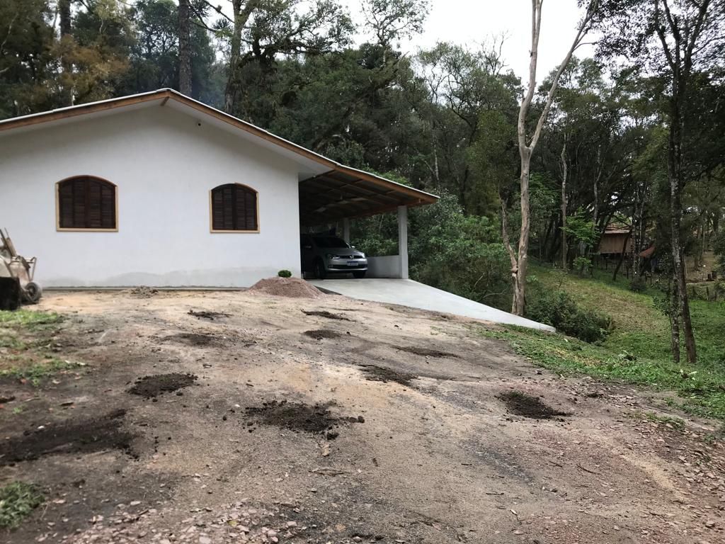 Ótima Casa em Agudos do Sul com Terreno de 2.000 m  e Nascente...