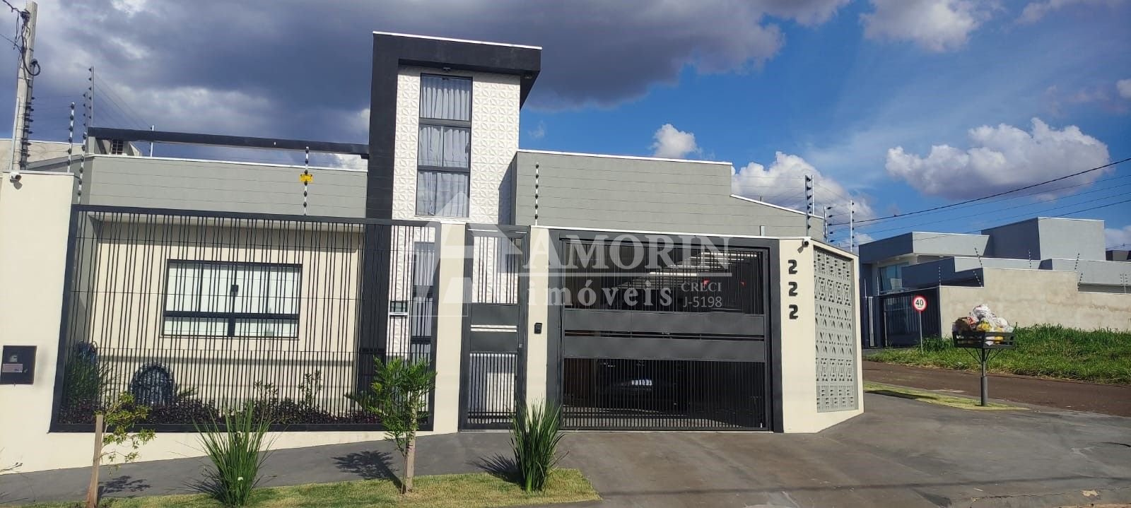 Casa com 3 dormitórios à venda, 170 m² por R$ 1.200.000,00 - J...