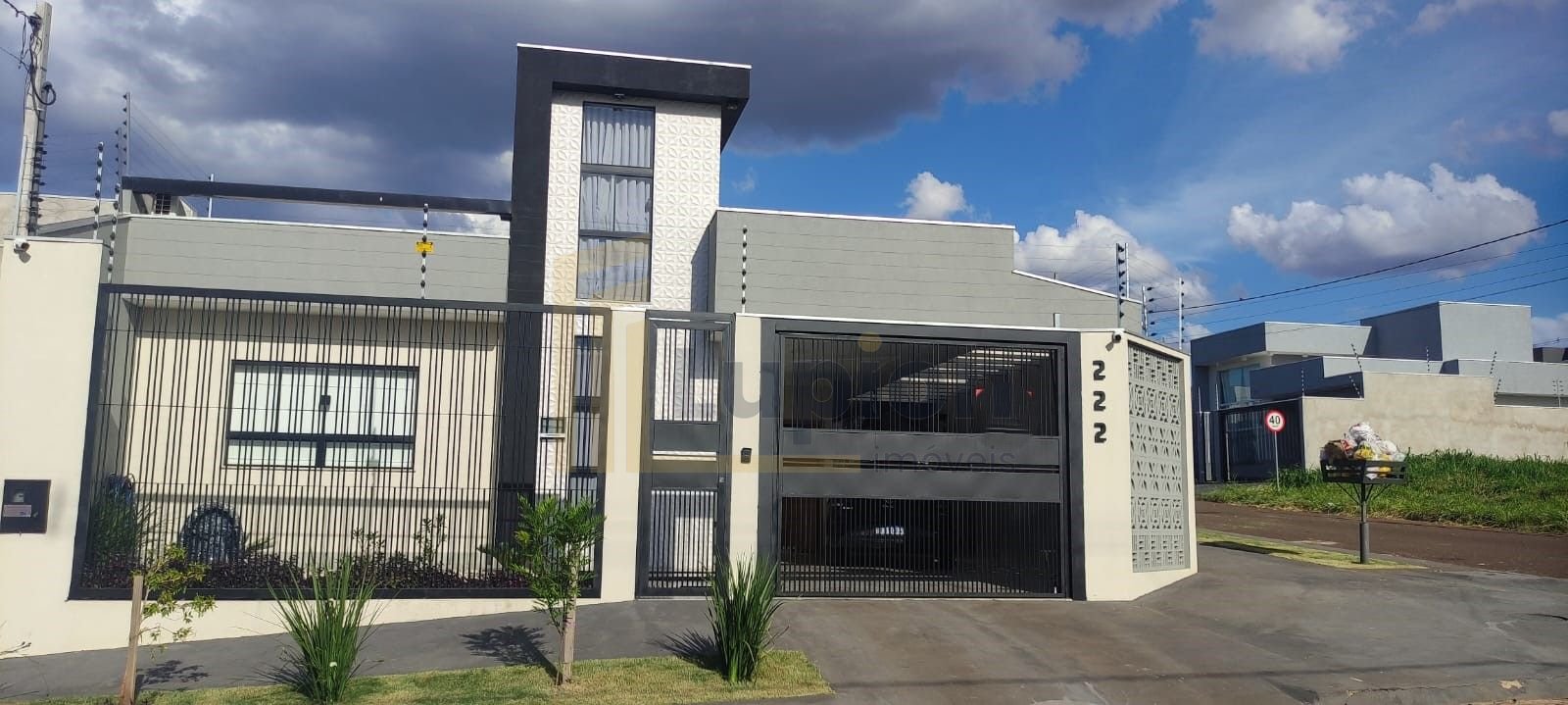 Casa com 3 dormitórios à venda, 170 m² por R$ 1.200.000,00 - J...