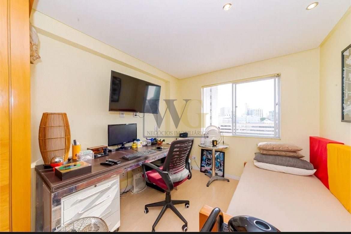 Viva no Centro de Curitiba, Apartamento Mobiliado e Pronto par...
