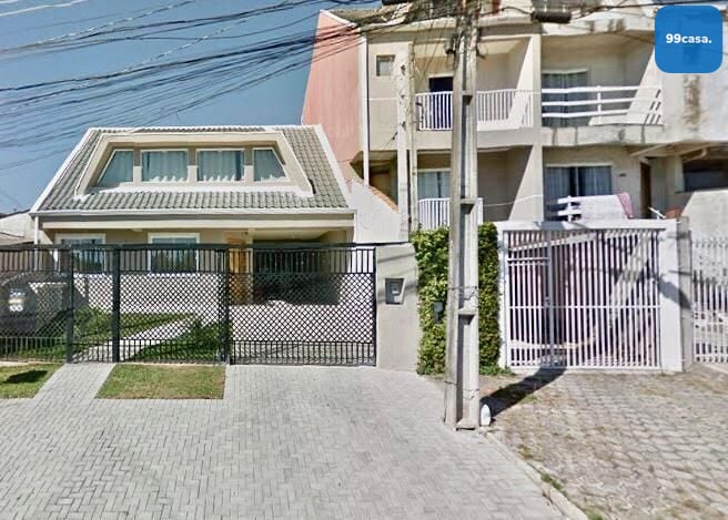 Espetacular Casa à Venda em Curitiba  4 Dormitórios, 2 Suítes,...