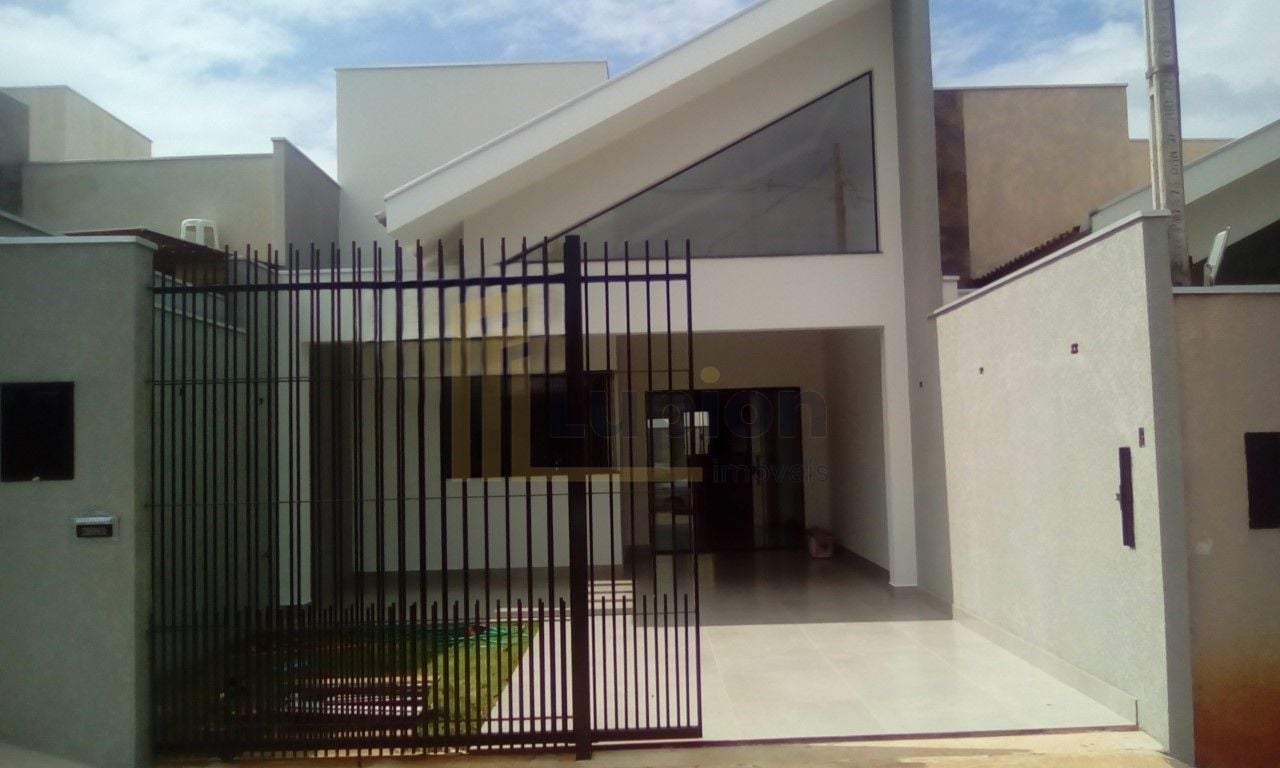 Casa com 3 dormitórios à venda, 103 m² por R$ 420.000,00 - Jar...