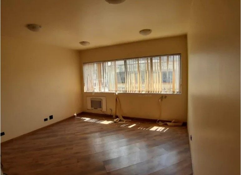 Sala à venda, 45 m  por R  155.000,00 - Centro - Curitiba PR