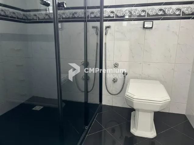 Casa com 4 dormitórios à venda, 480 m  por R  1.400.000,00 - J...