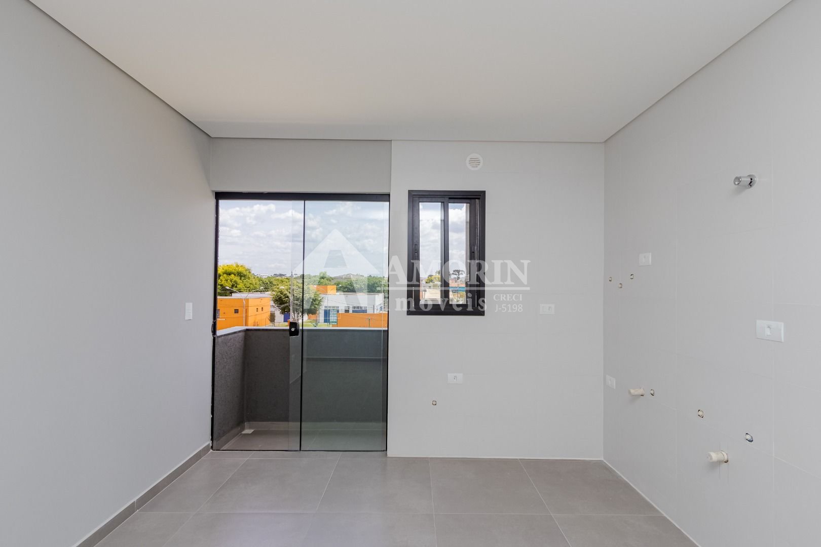 Kitnet com 1 dormitório à venda, 28 m  por R  189.000,00 - Caj...