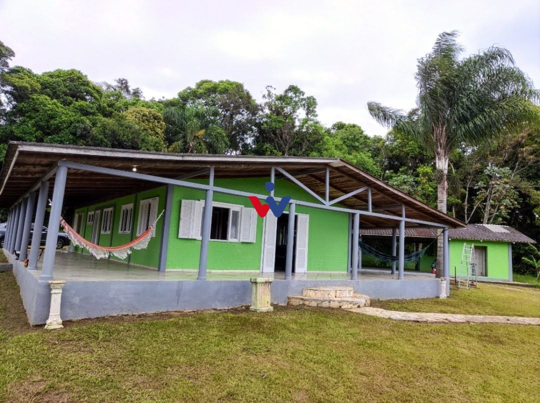 Chácara com 13 dormitórios à venda, 193600 m  por R  2.500.000...