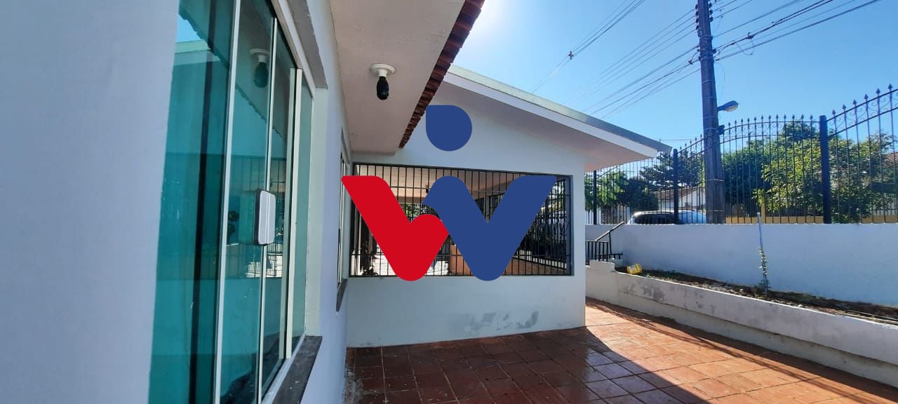 Casa com 2 dormitórios à venda, 170 m² por R$ 440.000,00 - Con...