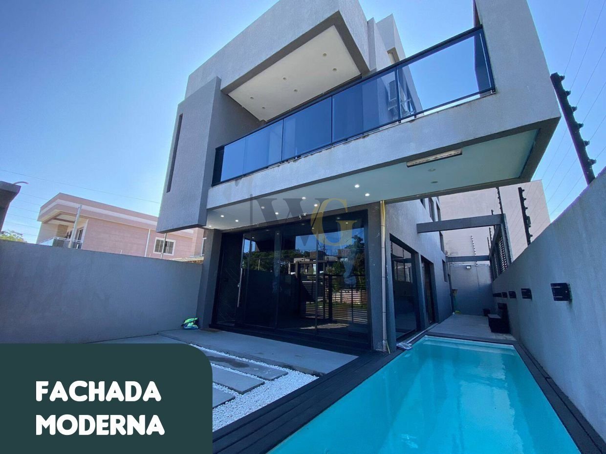 Sobrado Triplex Novo em Guaratuba, 3 Quartos, Piscina e Área G...