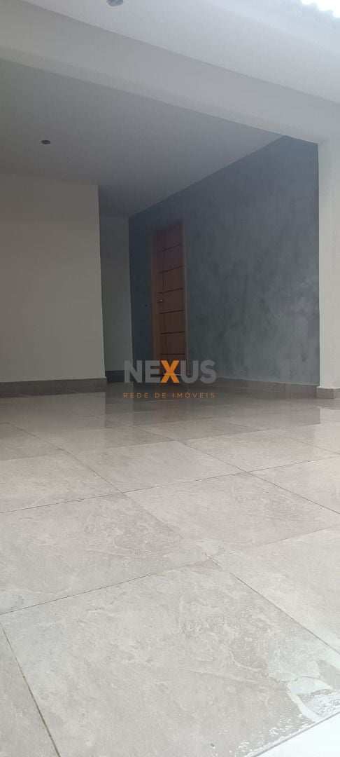 Casa com 3 dormitórios à venda, 94 m  por R  390.000,00 - Conj...